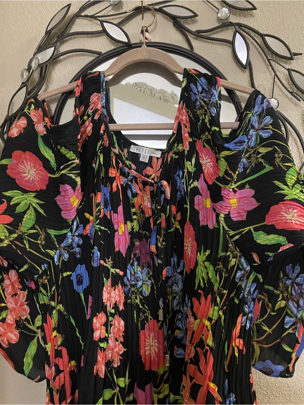 Spense Black Floral Cold-Shoulder Pleated Blouse